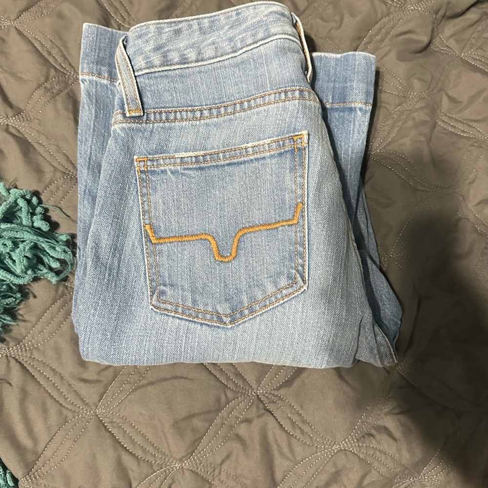 Kimes Jennifer light wash high rise brand new only used one time! 0/32